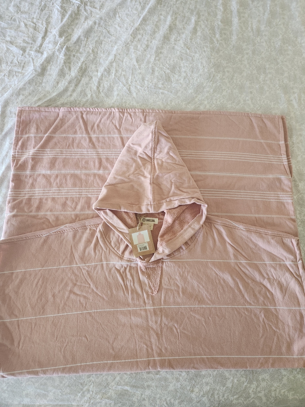 NEW SandCloud Misty Rose Hooded Poncho With Pockets! - Picture 3 of 6